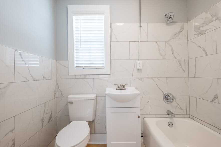 More Photos Of 149 West Thigpen Avenue, Lakeland Apartments For Sale