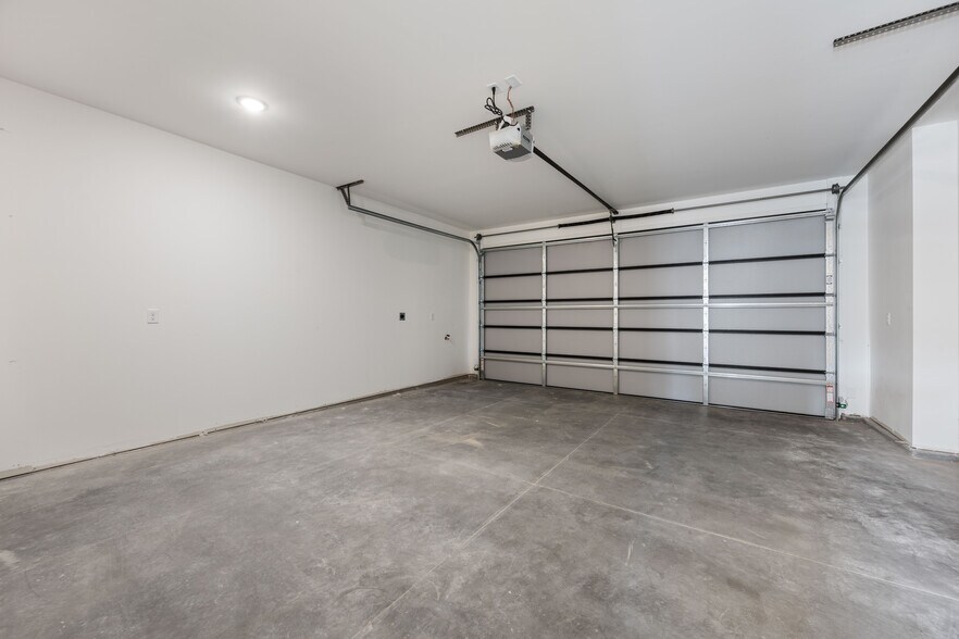 More Photos Of 1935 W 250 S, Hurricane Apartments For Sale