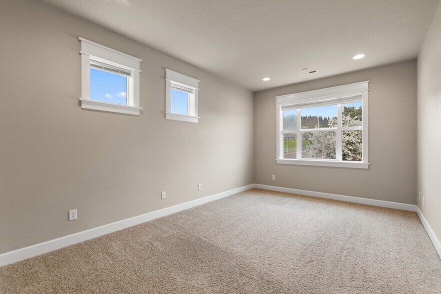More Photos Of 9414 SE Causey Ave, Happy Valley Apartments For Sale
