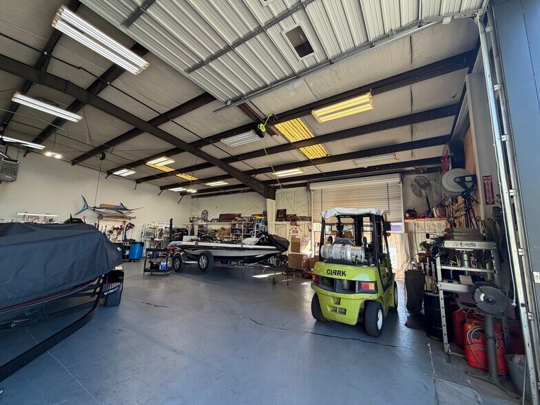 More Photos Of 9390 Old State Hwy, Newcastle Warehouse For Sale