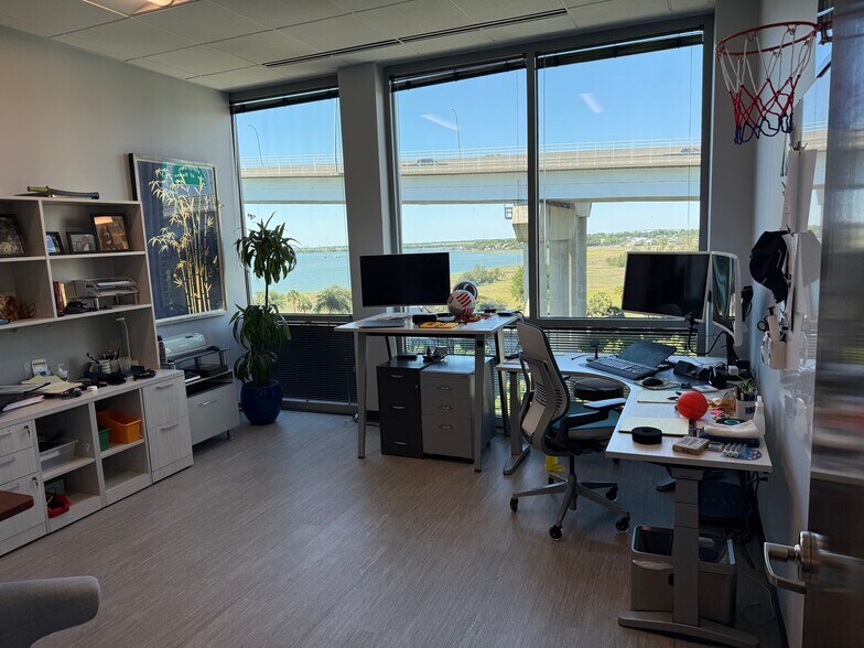 More Photos Of 75 Port City Lndg, Mount Pleasant Office For Lease