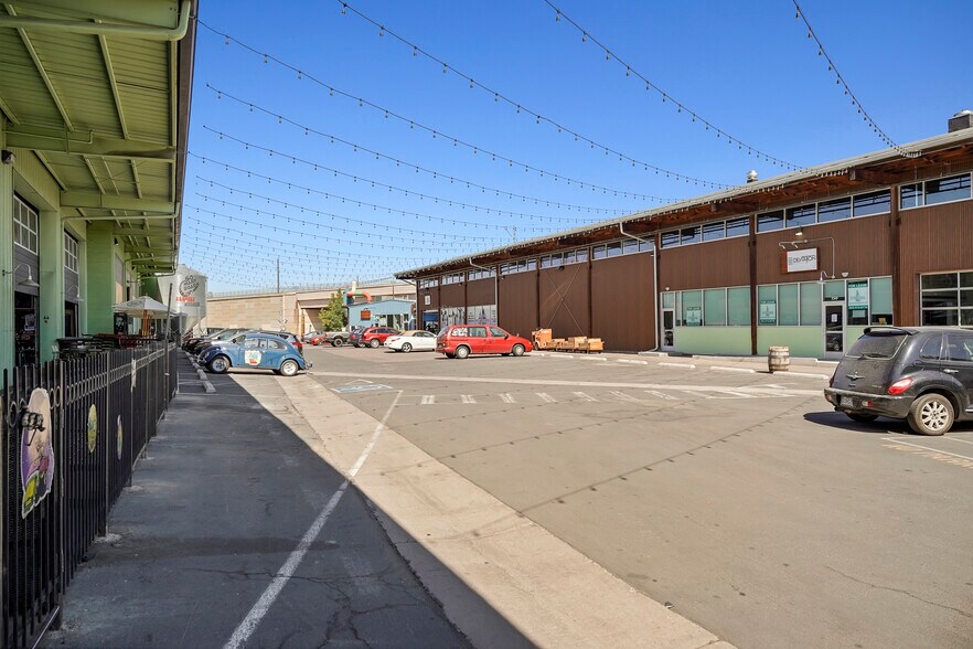 More Photos Of 900 W 1st Ave, Denver Storefront For Lease