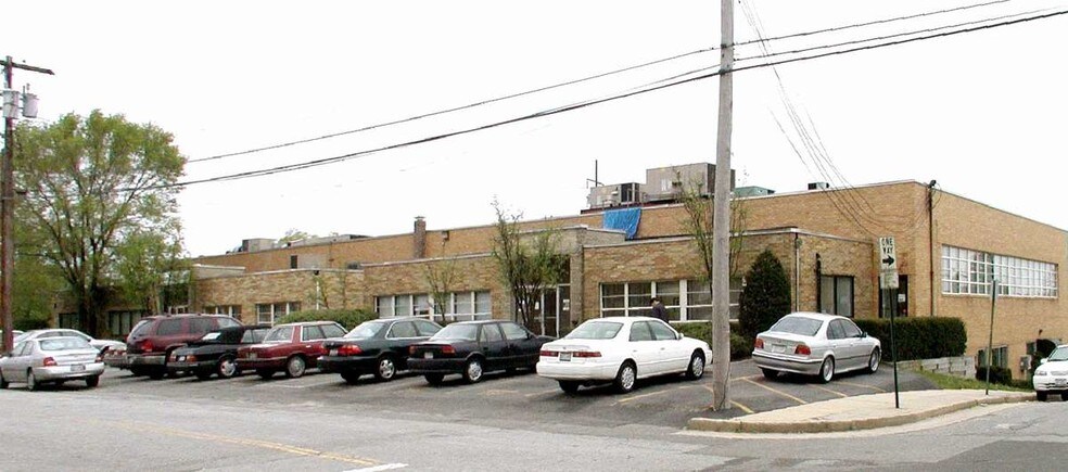 More Photos Of 200-202 Stonehinge Ln, Carle Place Medical For Lease