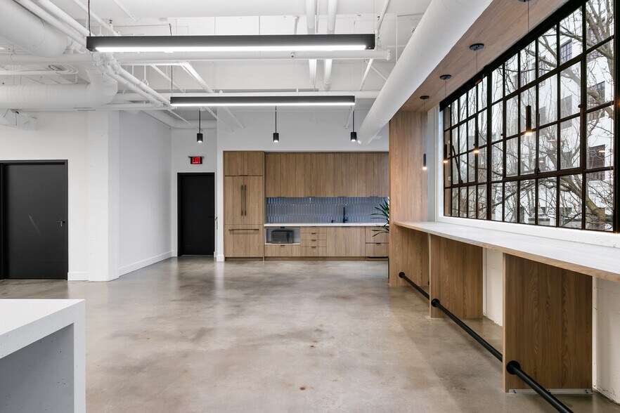 More Photos Of 1322-1336 NW Flanders St, Portland Office For Lease