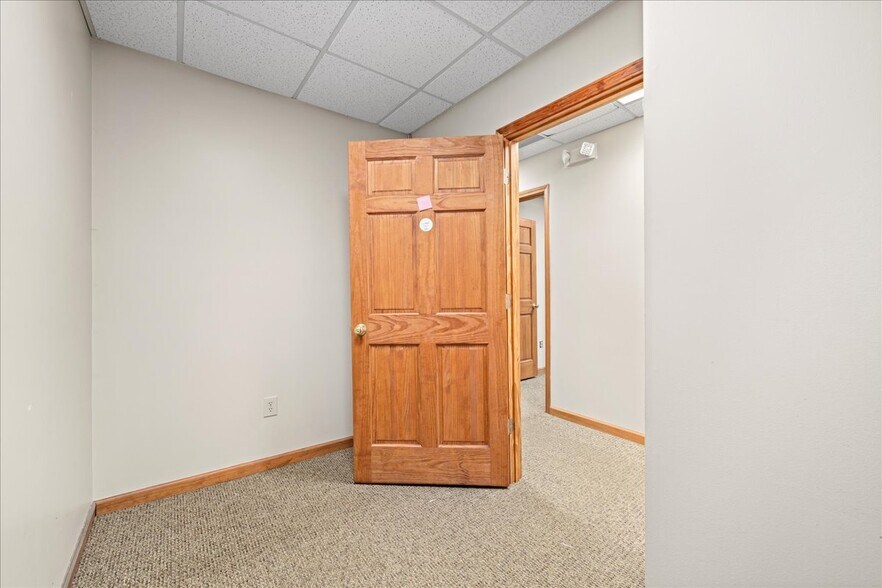 More Photos Of 303 E Main St, Pickens General Retail For Sale