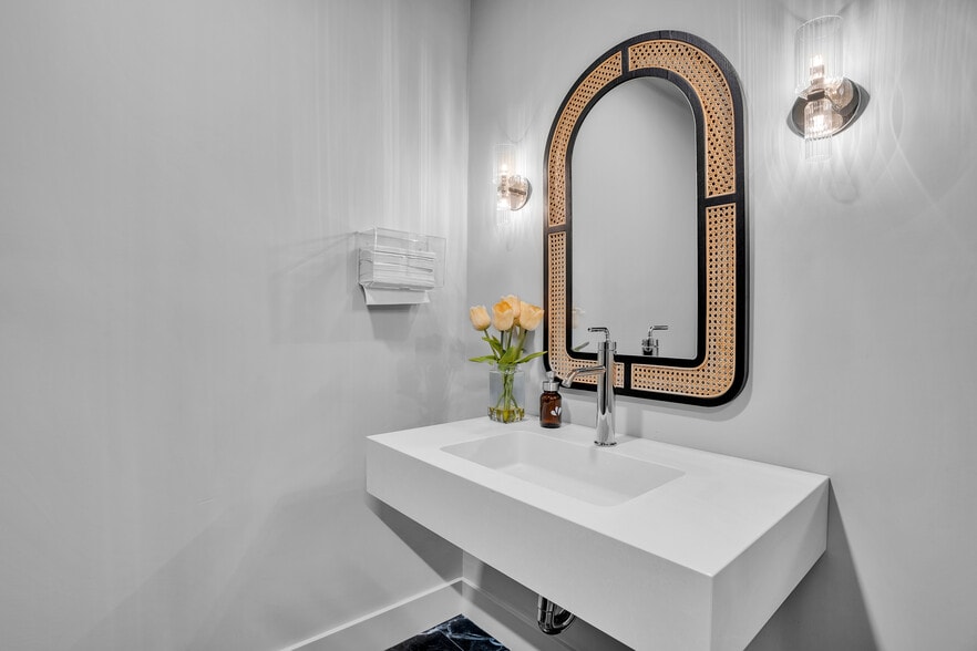 More Photos Of 5 Forbes St, Riverside Freestanding For Sale