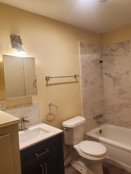 More Photos Of 2100-2108 Sidney St, Pine Bluff Apartments For Sale