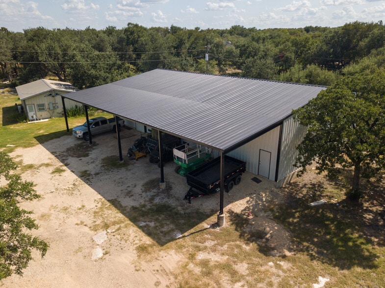 More Photos Of 322 Logan Ranch Rd, Georgetown Specialty For Lease