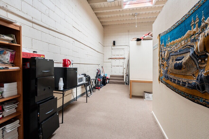 More Photos Of 4820 International Blvd, Oakland General Retail For Sale