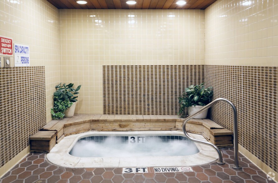 More Photos Of 8355 Walnut Hill Ln, Dallas Medical For Sale