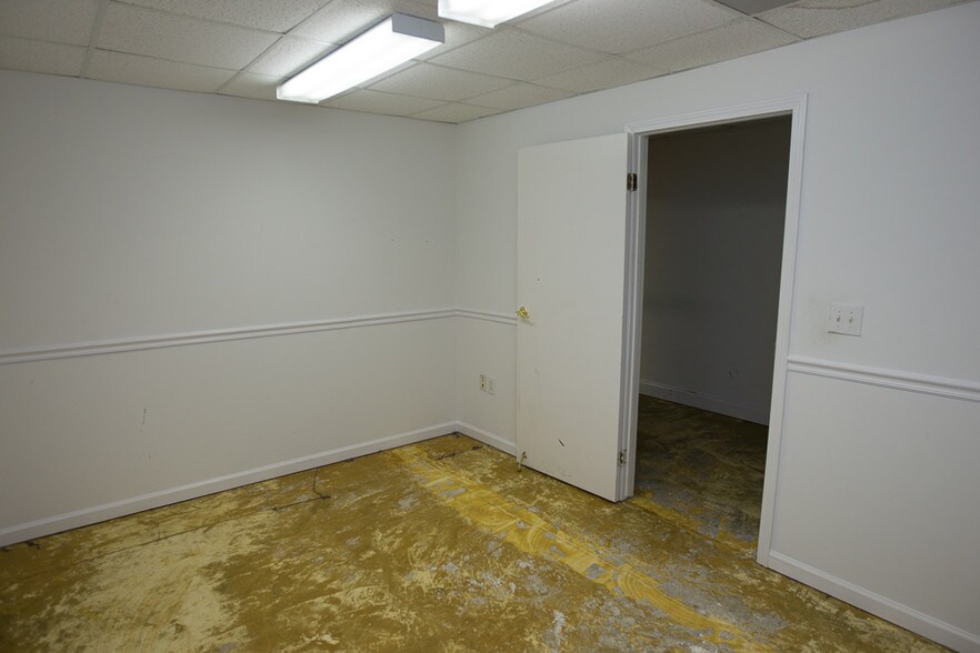 More Photos Of 3781 Lawrenceville Hwy, Tucker General Retail For Sale