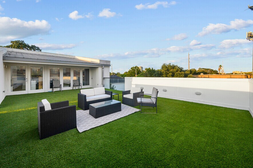More Photos Of 1724 Richmond Ave, Houston Medical For Sale