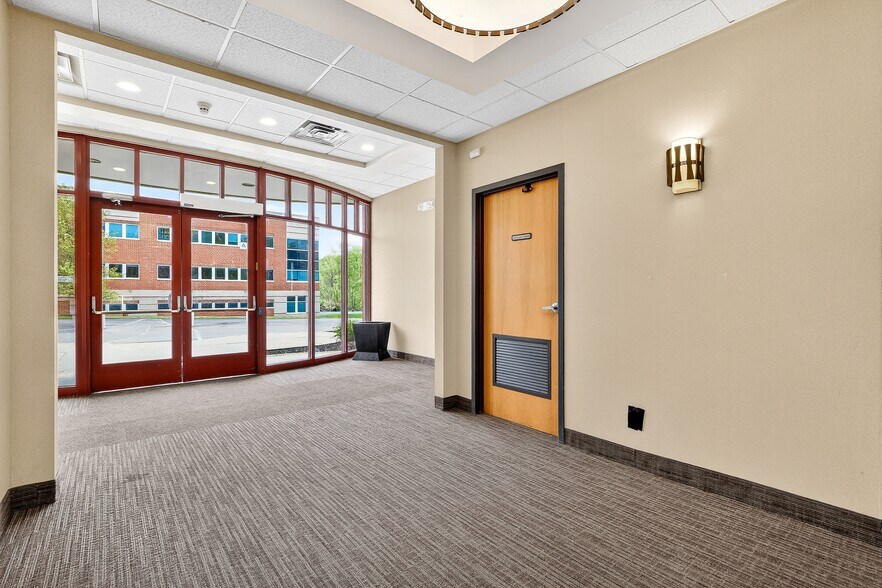 More Photos Of 1240 New Scotland Rd, Slingerlands Medical For Lease