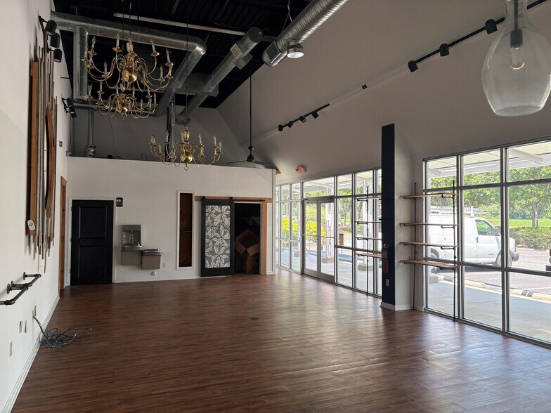 More Photos Of 410 Lightfoot Rd, Williamsburg Storefront Retail Office For Lease