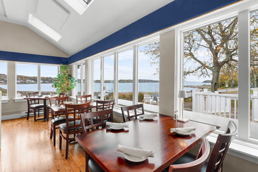 More Photos Of 15 Point Rd, Portsmouth Restaurant For Sale
