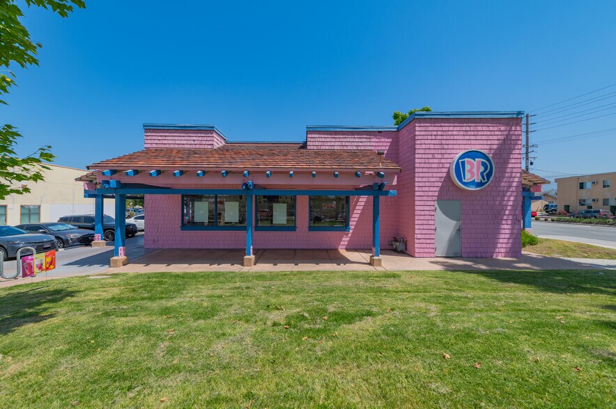 More Photos Of 1319-1329 N Grand Ave, Covina Restaurant For Sale