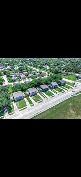 More Photos Of 4614 4614-4620 Orange St, Pearland Apartments For Sale