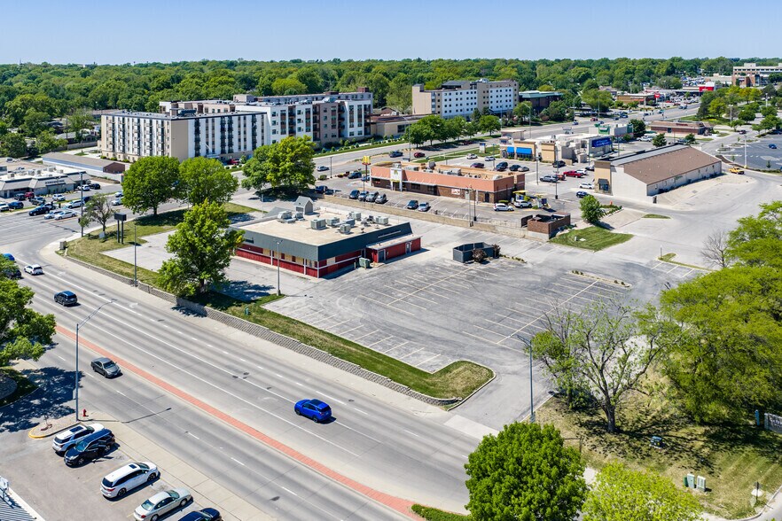 More Photos Of 6540 O St, Lincoln General Retail For Lease