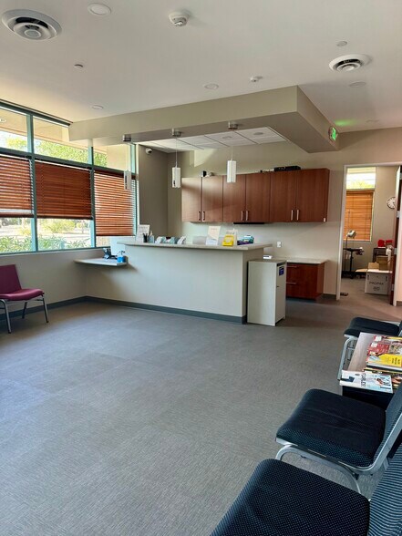 More Photos Of 14201 N 87th St, Scottsdale Medical For Lease