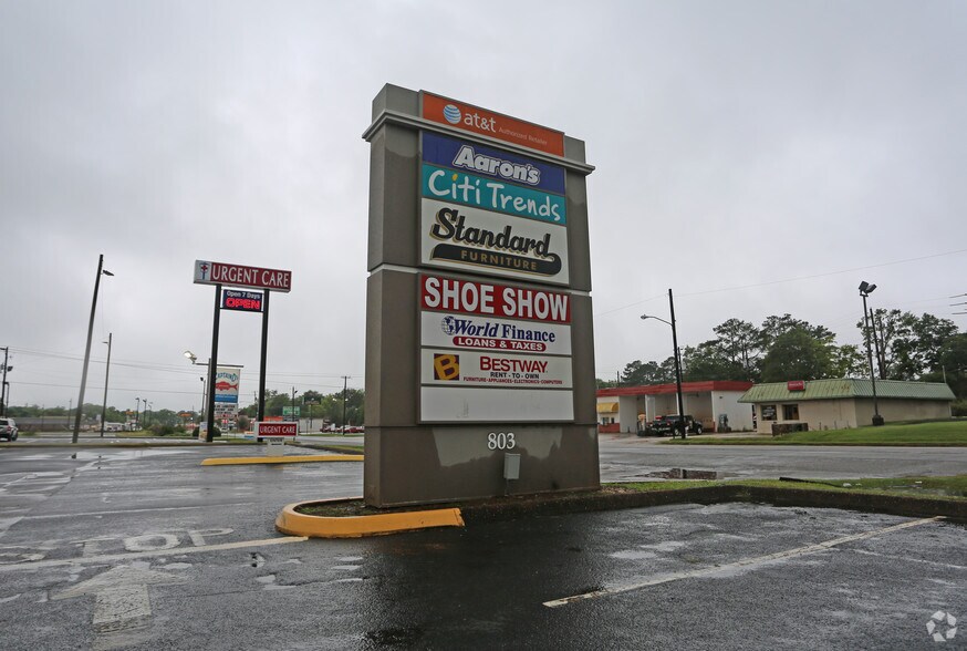 More Photos Of 805 Battle St E, Talladega Unknown For Lease