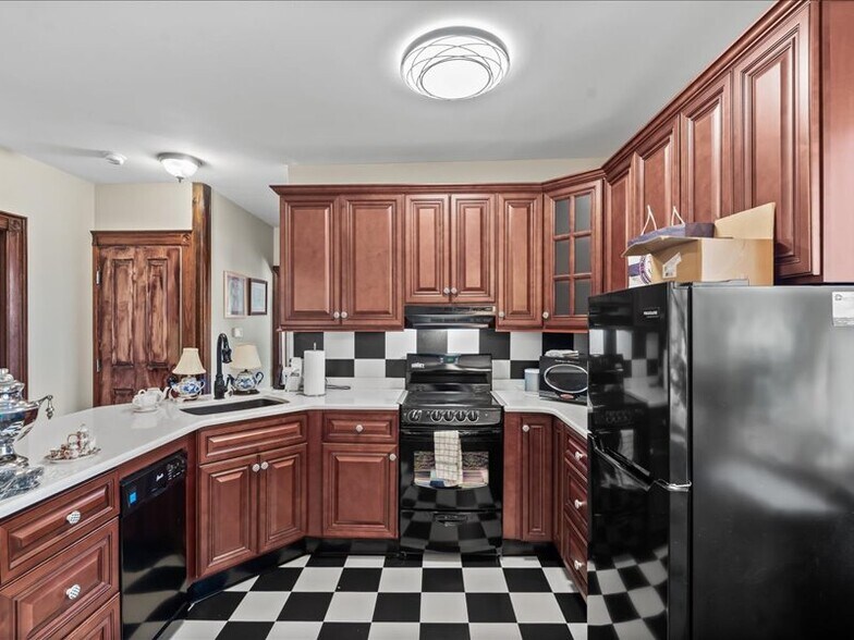 More Photos Of 1919 W Point Pike, Lansdale Freestanding For Sale