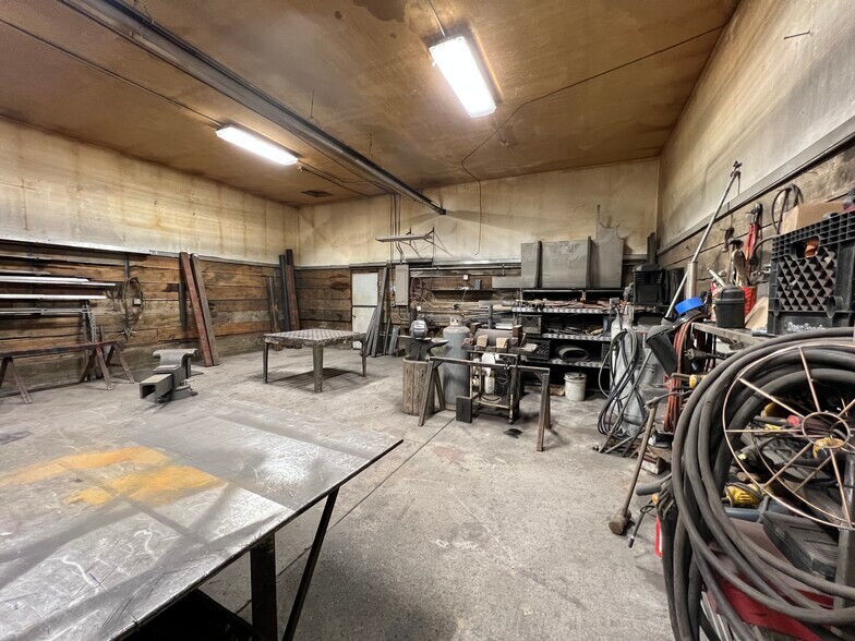 More Photos Of 6101 S 2nd St, Tetonia Service For Sale