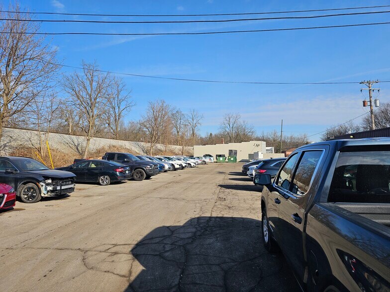 More Photos Of 310-322 W Ann St, Ann Arbor Warehouse For Sale
