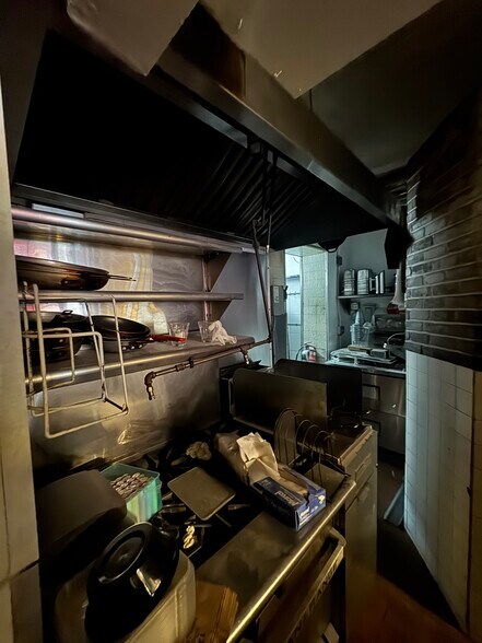 More Photos Of 145 Atlantic Ave, Brooklyn Storefront Retail Residential For Lease