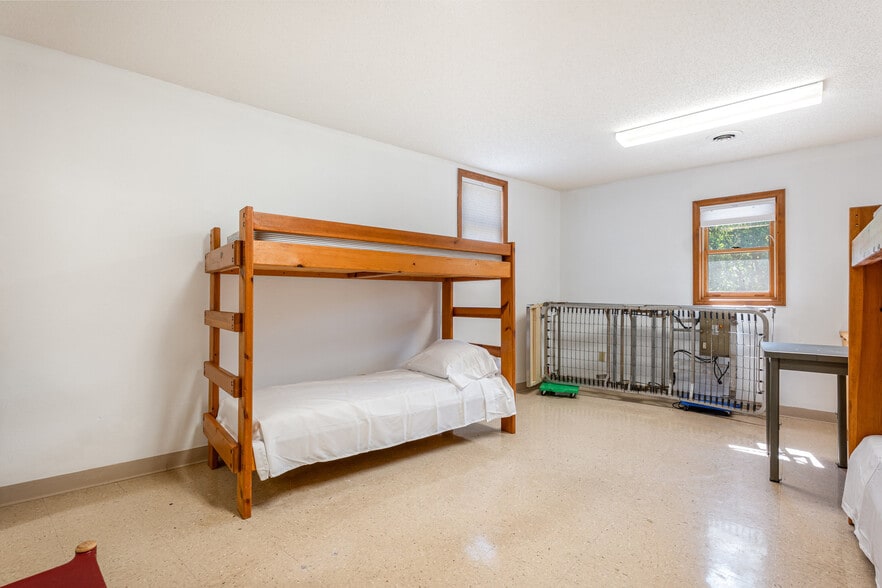 More Photos Of 1626 State Route 31, Oswego Specialty For Sale