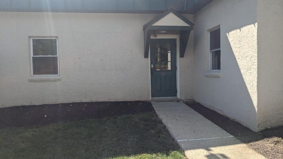 More Photos Of 1494 N Charlotte St, Pottstown General Retail For Lease