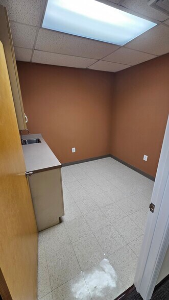 More Photos Of 7131 Rising Sun Ave, Philadelphia Office For Lease