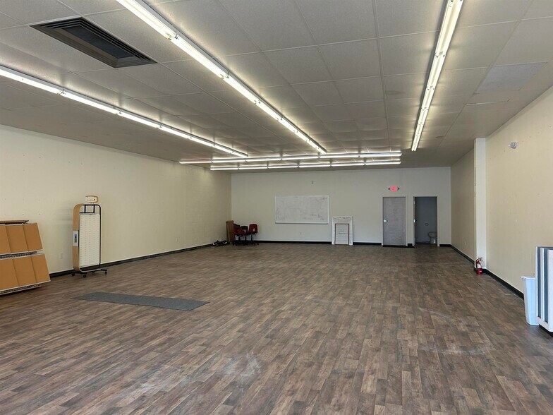 More Photos Of 9 US Route 302, Glen General Retail For Lease