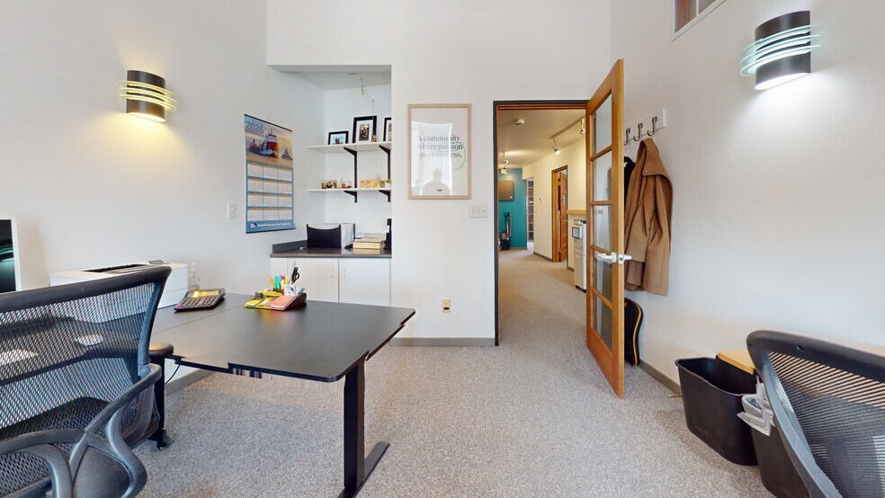 More Photos Of 22 E 2nd St, Duluth Storefront Retail Residential For Sale