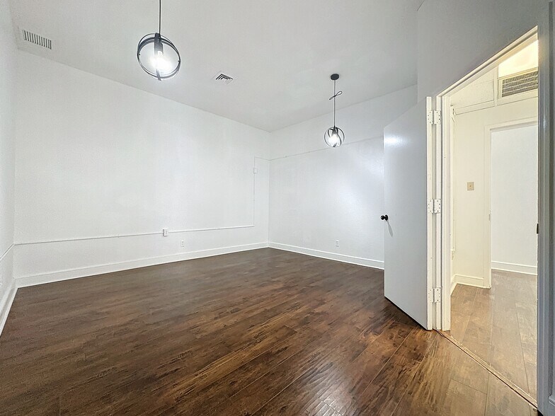 More Photos Of 22 W Monument Ave, Kissimmee Office For Lease