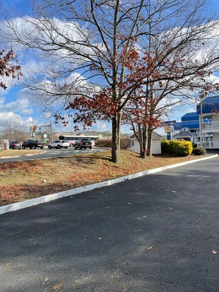 More Photos Of 633 White Horse Pike, Absecon Hotel For Sale