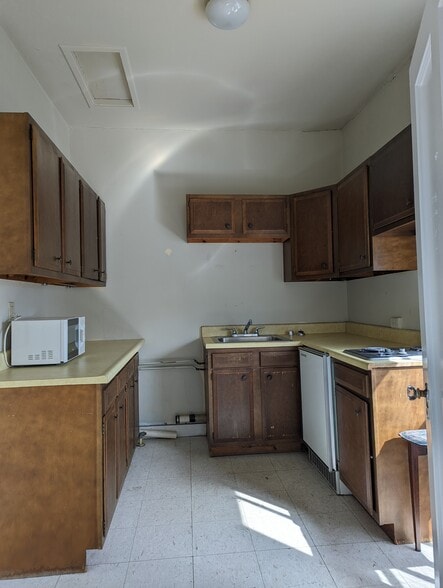 More Photos Of 3125 Whitethorn Rd, Cleveland Apartments For Lease