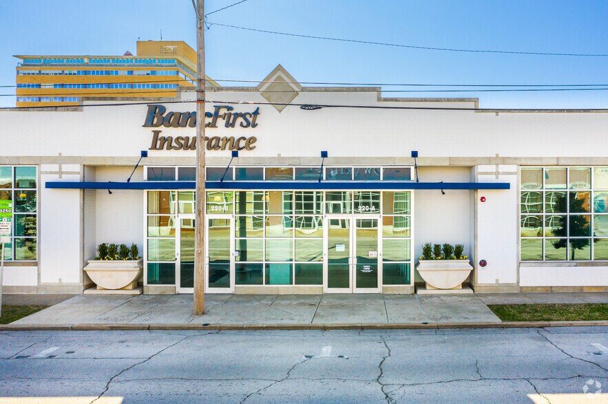 More Photos Of 220 E 8th St, Tulsa Office For Lease
