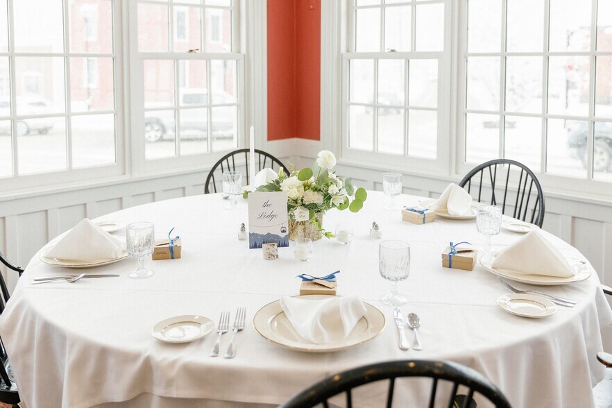 More Photos Of 18 Main St, Stowe Hotel For Sale