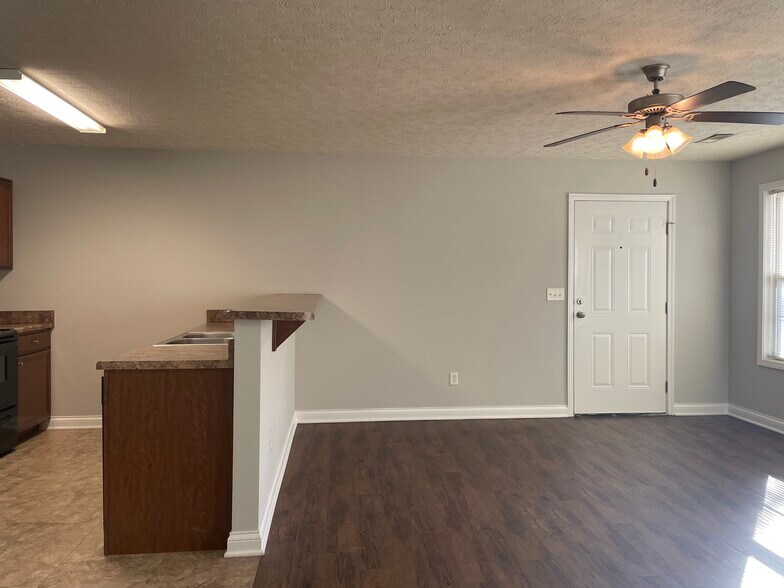 More Photos Of 415 Upper Stone Ave, Bowling Green Apartments For Sale