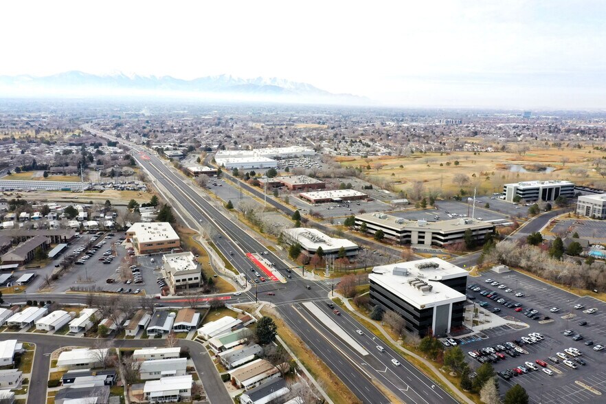 More Photos Of 860 W LeVoy Dr, Taylorsville Office For Lease