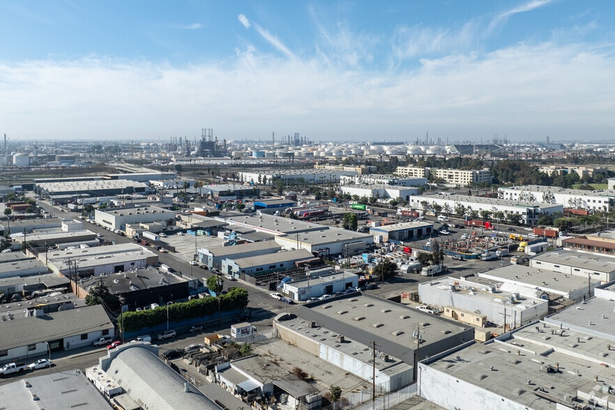 More Photos Of 1700 Hayes Ave, Long Beach Warehouse For Lease