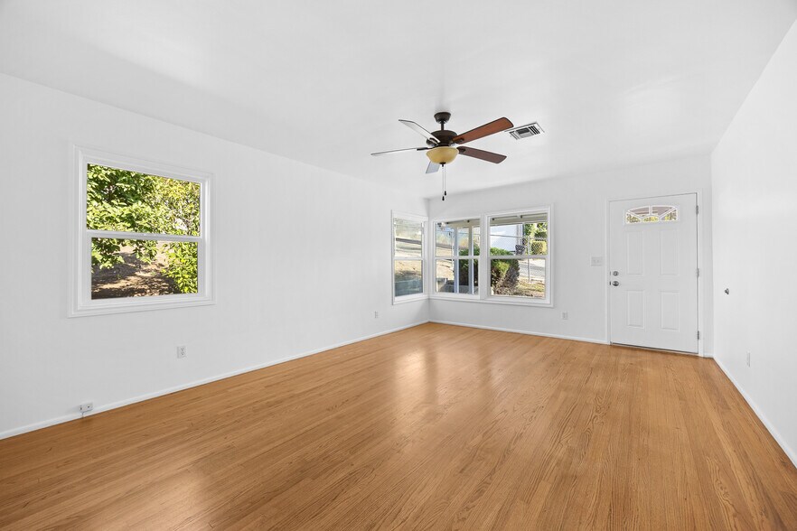 More Photos Of 6011 Pine Crest Dr, Los Angeles Multifamily For Sale