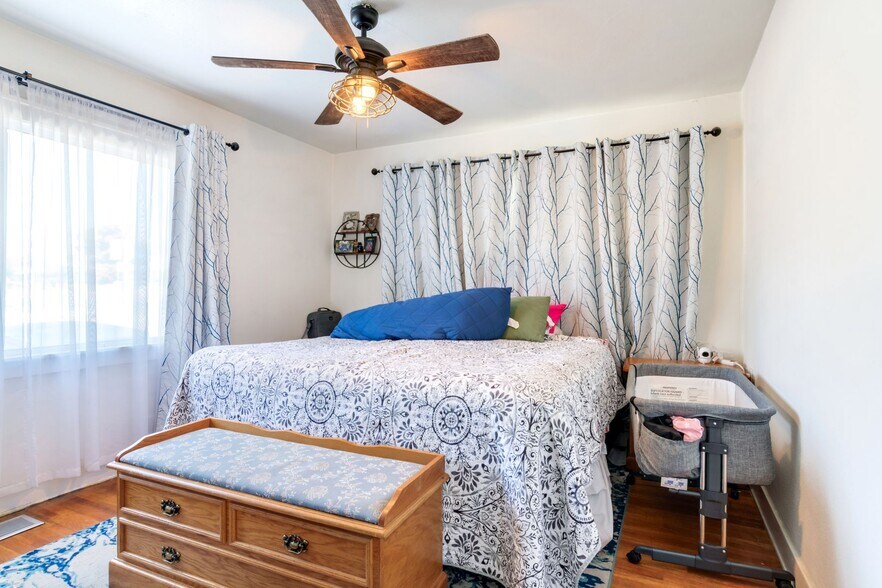 More Photos Of 1317 Crafton Ave, Mentone Office For Sale