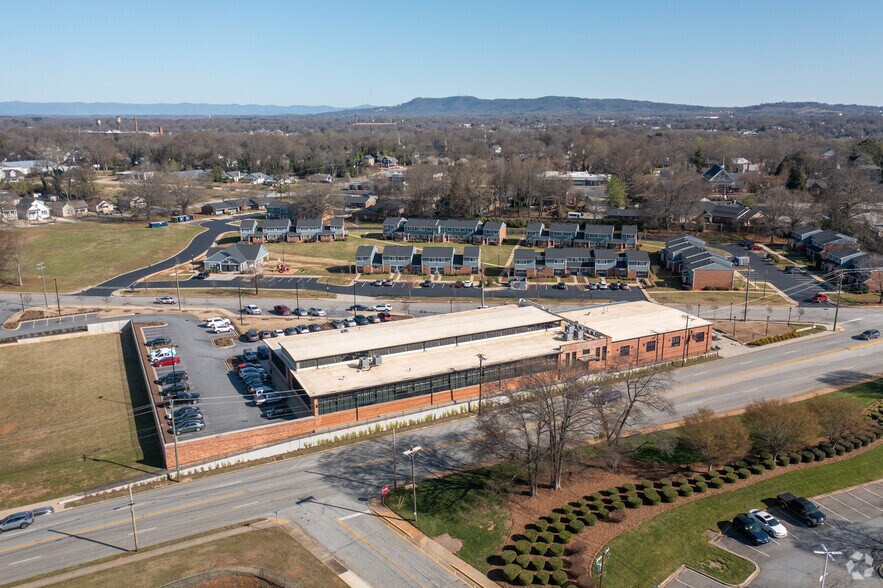 More Photos Of 141 Traction St, Greenville Coworking Space