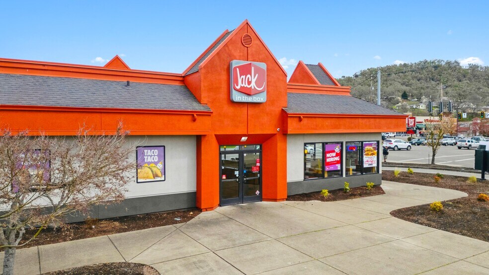 More Photos Of 1400 NE Stephens St, Roseburg Fast Food For Sale