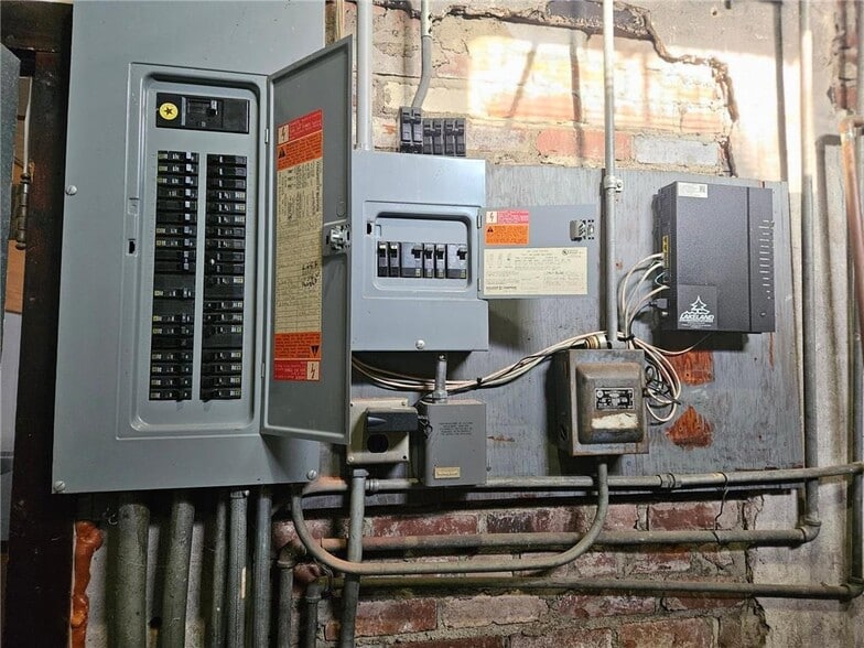 More Photos Of 113 Main St W, Milltown Specialty For Sale