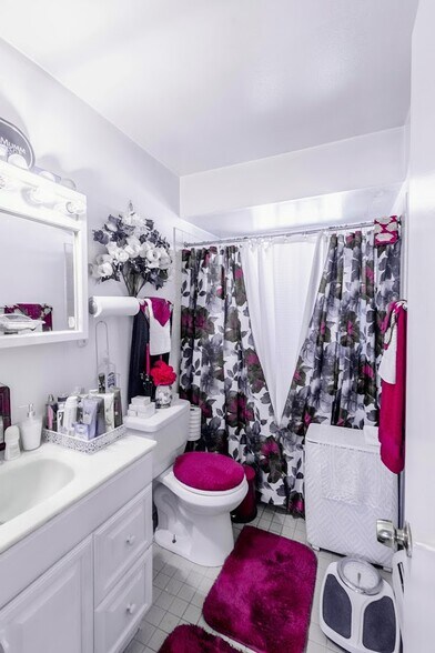 More Photos Of 1617 N 35th Ave, Melrose Park Apartments For Sale