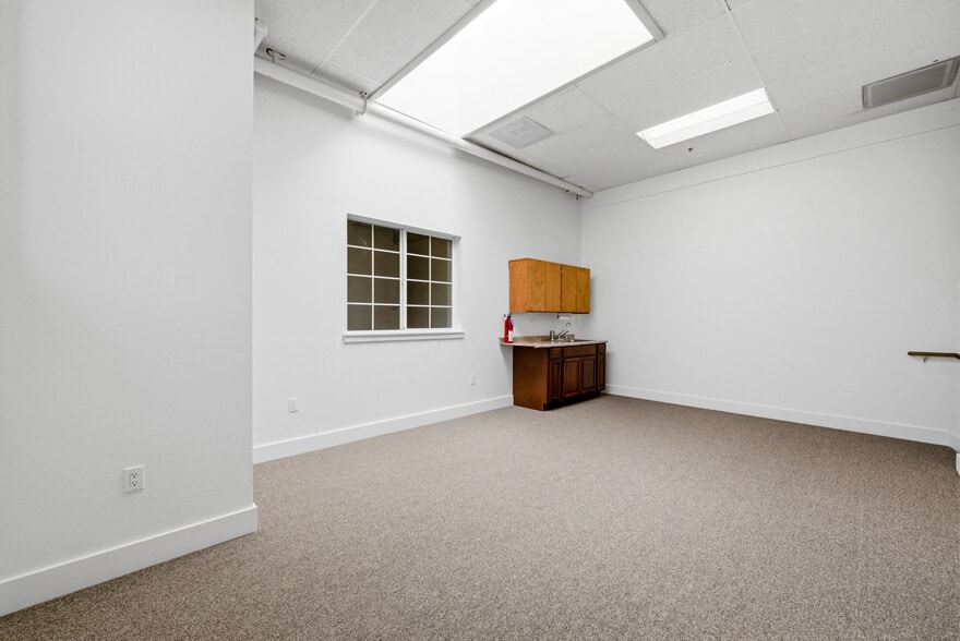 More Photos Of 1435 Technology Ln, Petaluma Research And Development For Sale