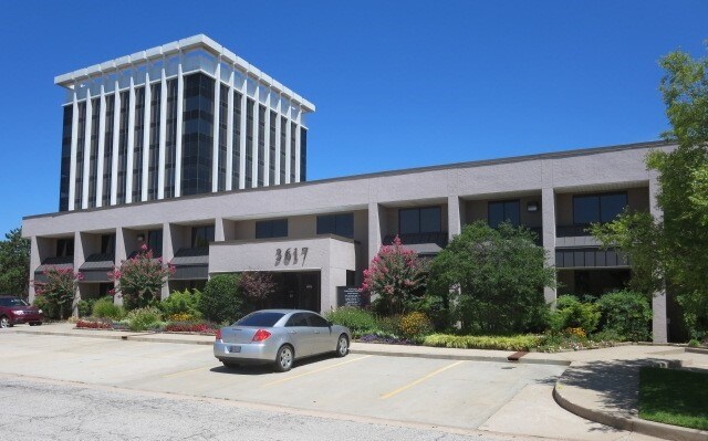 More Photos Of 3617 NW 58th St, Oklahoma City Medical For Lease