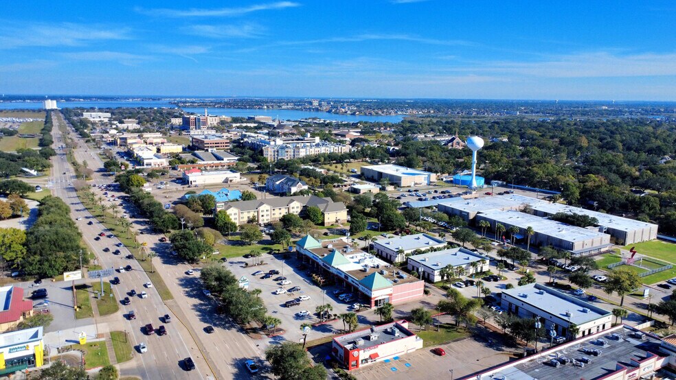 More Photos Of 1335 Space Park Dr, Houston Office For Lease